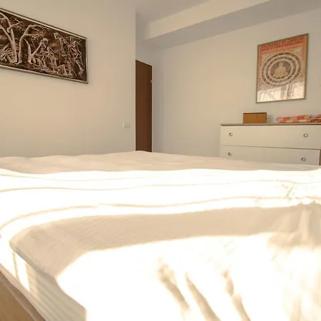 Alphaville Apartament *