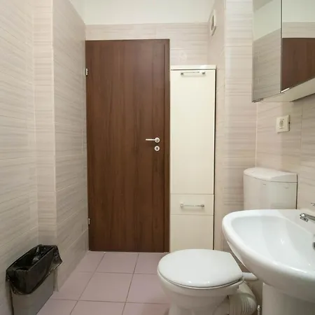 Alphaville Apartament * Брашов