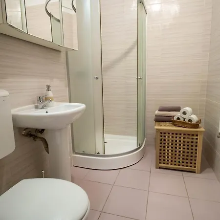 Alphaville Apartament * Брашов