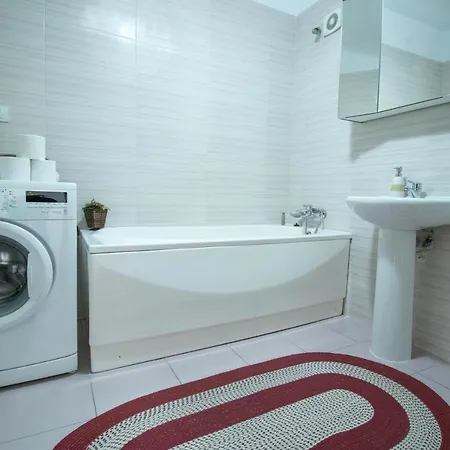 Апартаменти Alphaville Apartament *