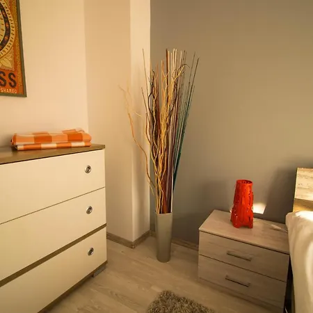 Alphaville Apartament * Брашов