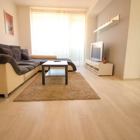 Alphaville Apartament Апартаменти *