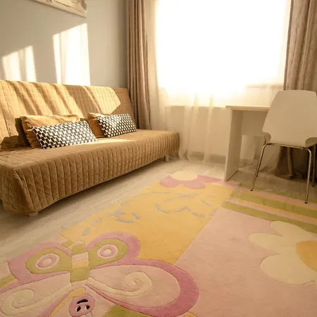 Alphaville Apartament Апартаменти Брашов