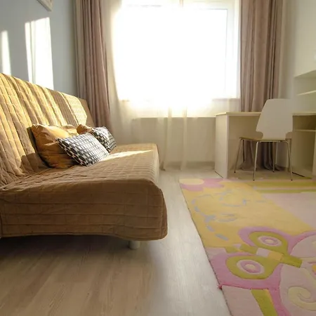 Апартаменти Alphaville Apartament Брашов
