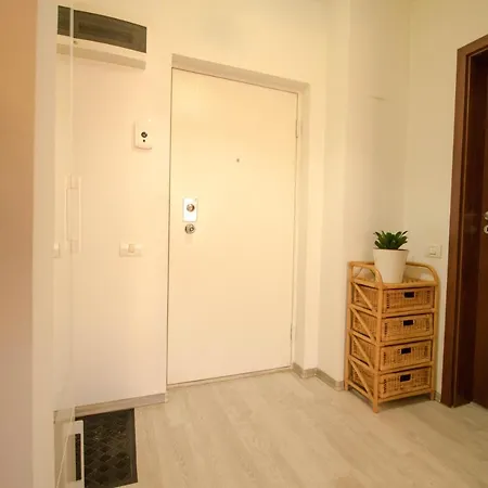 Апартаменти Alphaville Apartament *
